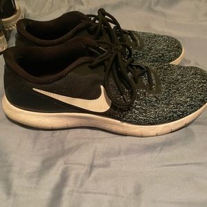 Nike shoes 8.5. Lightly used